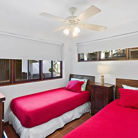 Playa Potrero - Beachfront Villa, Big Private Pool - Casa Bella Catalina