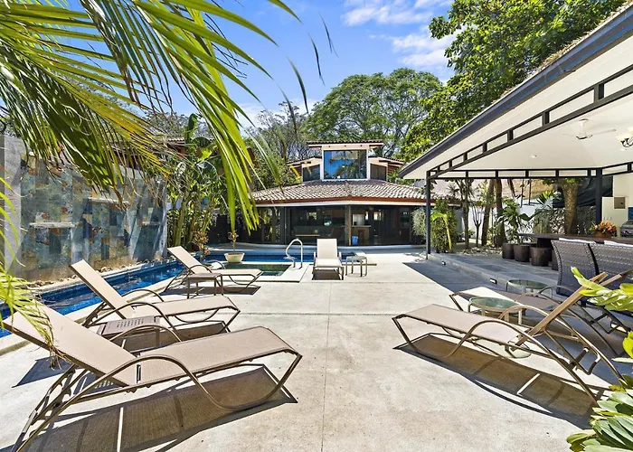 Playa - Beachfront Villa, Big Private Pool - Casa Bella Catalina