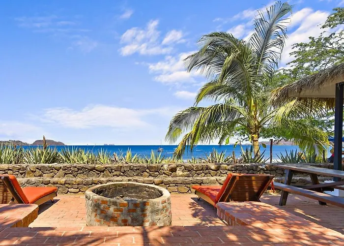 Playa - Beachfront Villa, Big Private Pool - Casa Bella Catalina