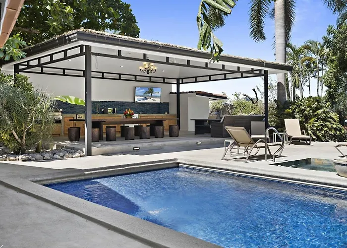 Playa - Beachfront Villa, Big Private Pool - Casa Bella Catalina